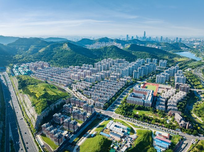 星空·體育中國(guó)綜合濟(jì)南歷下大華啟宸2024【售樓中間】戶型+價(jià)錢+賣點(diǎn)+樓間距【(圖1)